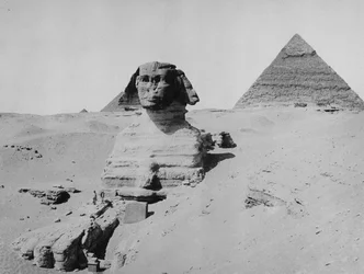 Die Sphinx und die Pyramide von Chephren - Die Zweite Pyramide